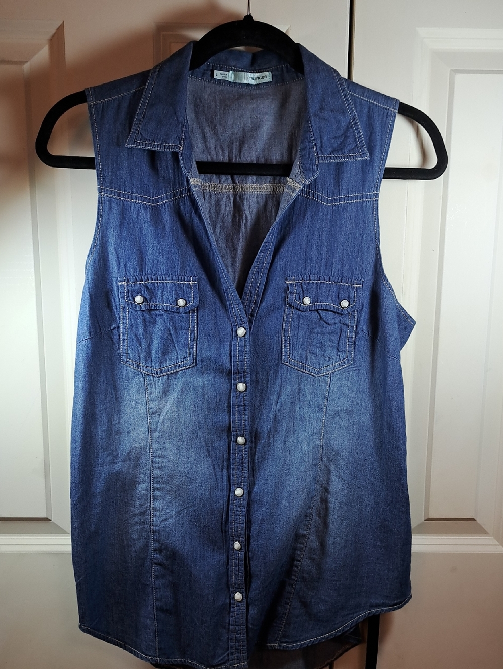 Maurices Sleeveless Denim Button-Down Shirt - Blue